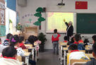 硬质泡沫低气味反应型催化剂的开发，满足建筑和家电行业对低VOCs的严格要求。